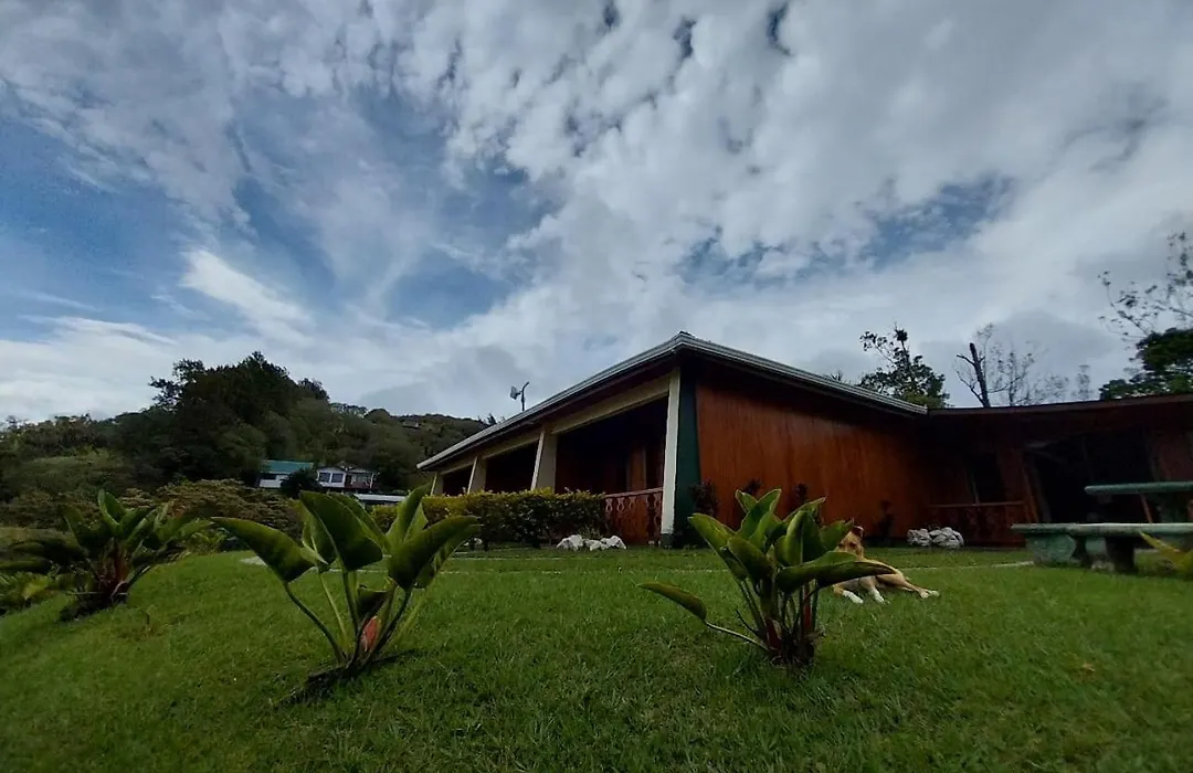 Belcruz Family Lodge-1