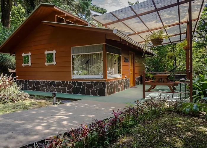 Los Pinos Cabins & Reserve
